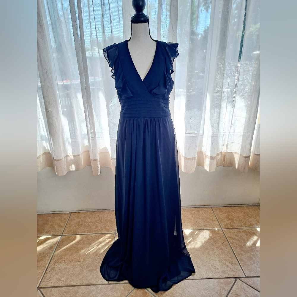 Blu Sage Navy Formal Gown Deep V-Neckline w/ Back Cutouts Size 8.